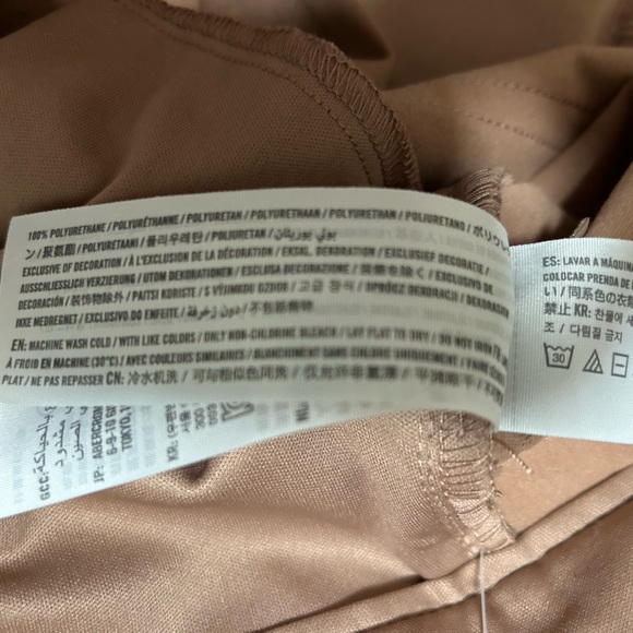 Abercrombie & Fitch faux leather pants - Picture 8 of 8